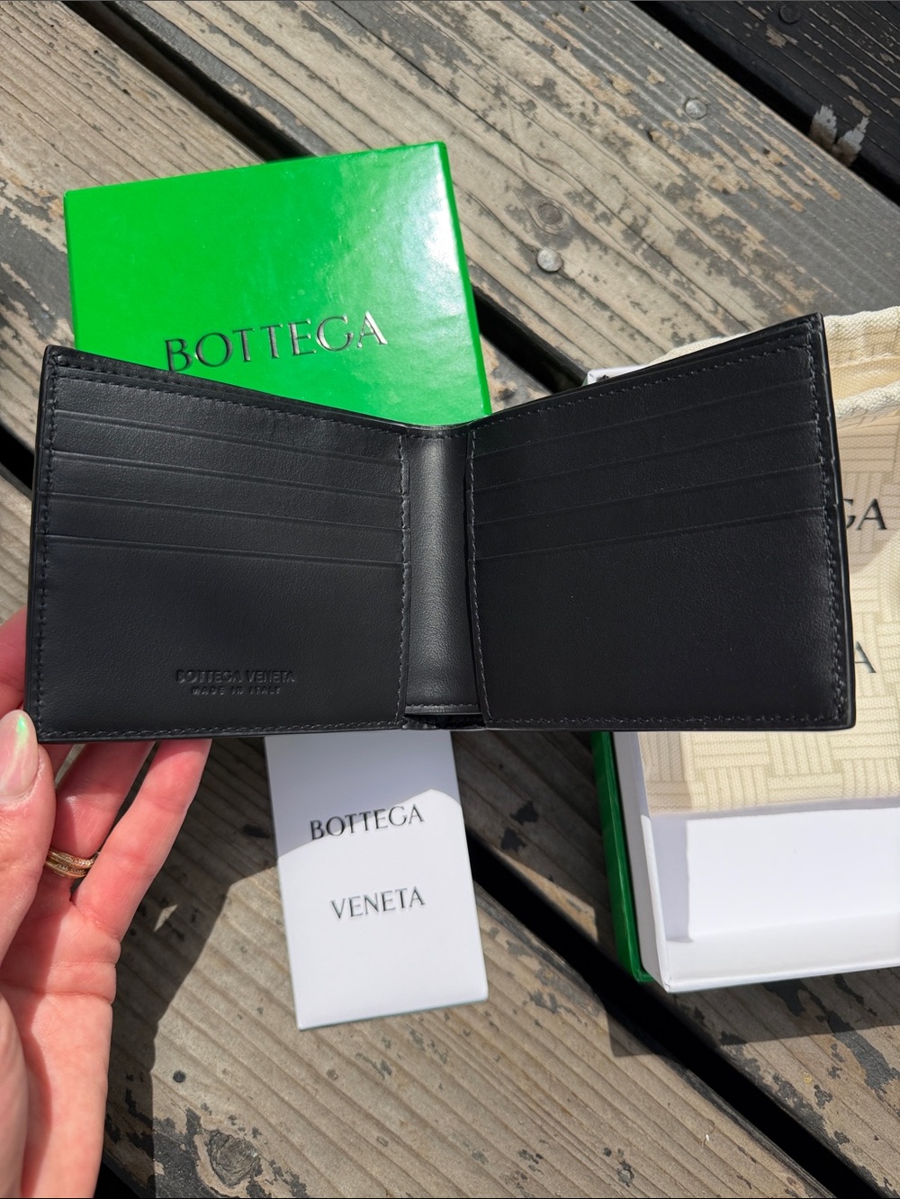 Bottega Veneta Black Intrecciato Bi-Fold Leather Wallet - Picture 8 of 8